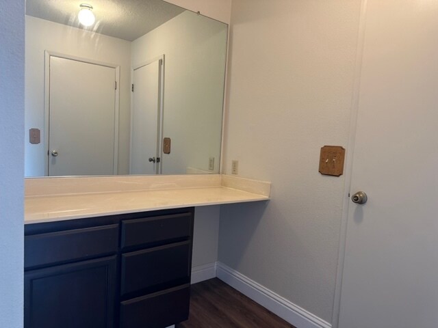 primary bedroom dressing area - 999 Porter Ave