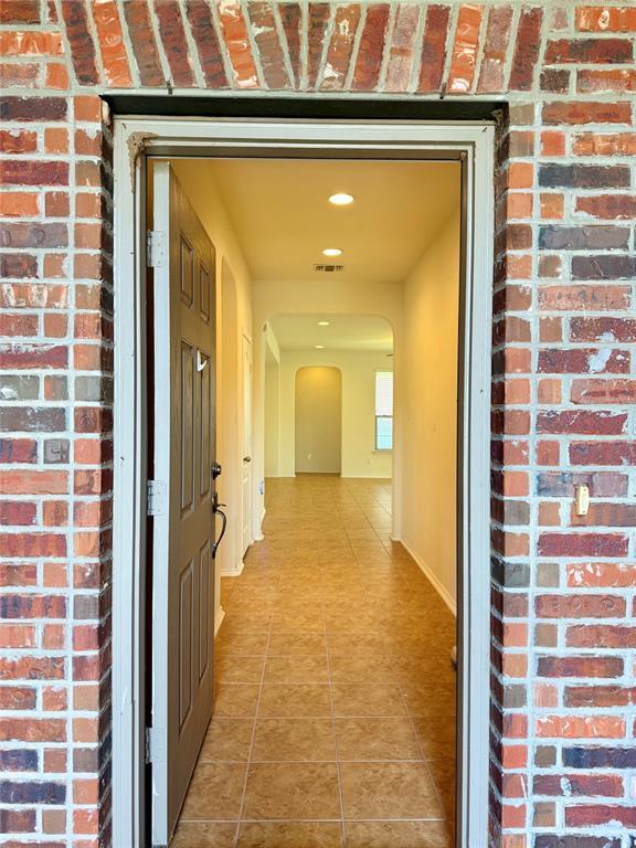 Building Photo - 1140 Yellow Iris Rd