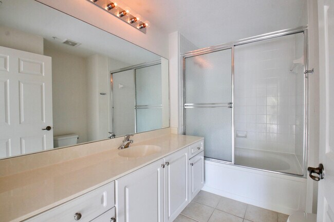 Building Photo - 2801 Sarento Pl