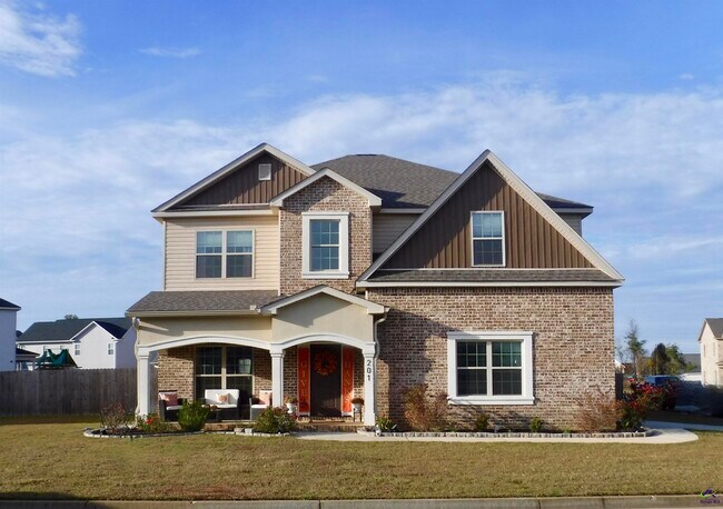 Building Photo - 201 Deven Ct