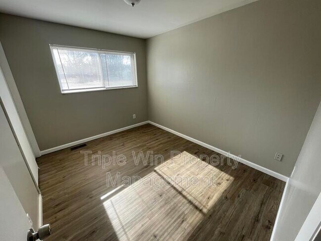 Building Photo - 1225 Carla Dr