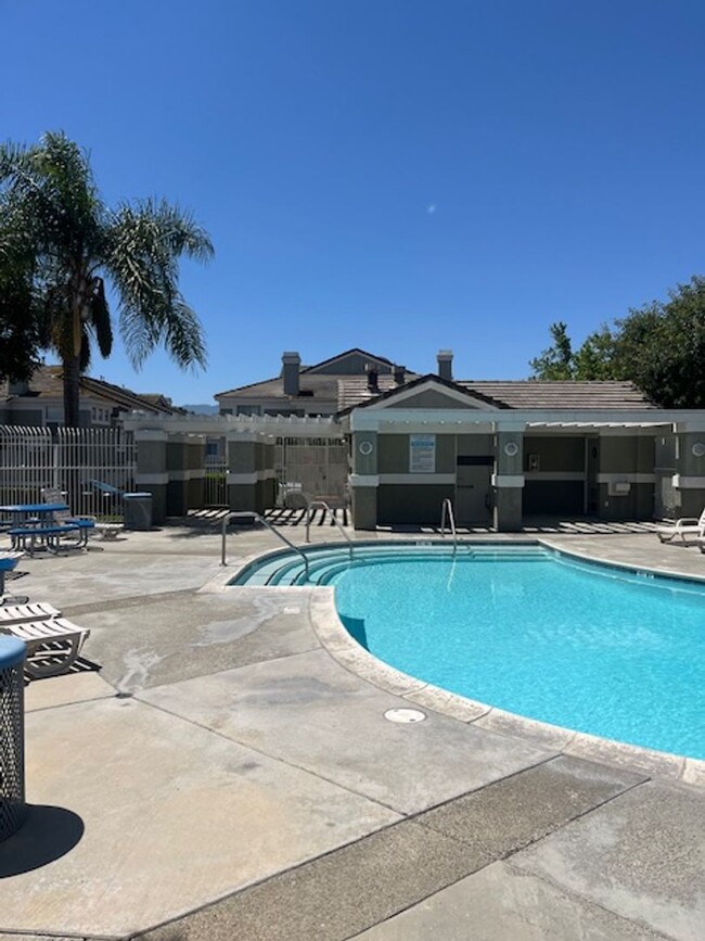 Building Photo - 2235 Indigo Hills Dr