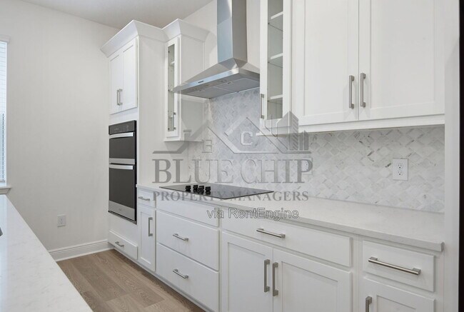Building Photo - 1217 Pampus Dr
