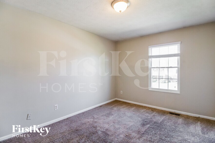 Building Photo - 2214 Harmony Ct