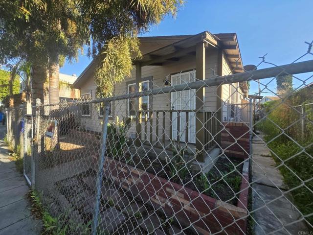 Building Photo - 2661 Commercial St