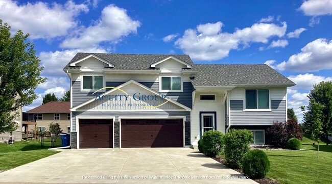 Primary Photo - 3BR, 2 1/2 BA Single Family Home in Elk River