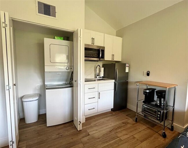 Building Photo - 11863 Wimbledon Cir