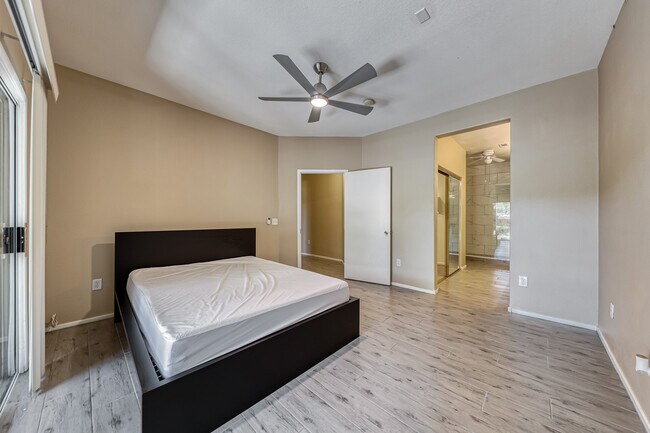 Building Photo - 673 Peachy Canyon Cir