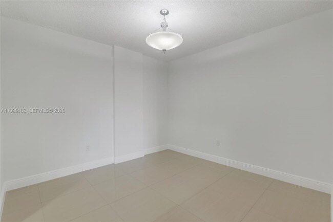 Building Photo - 6130 W 19th Ave