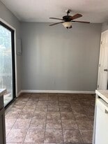 Building Photo - 976 S Peoria St