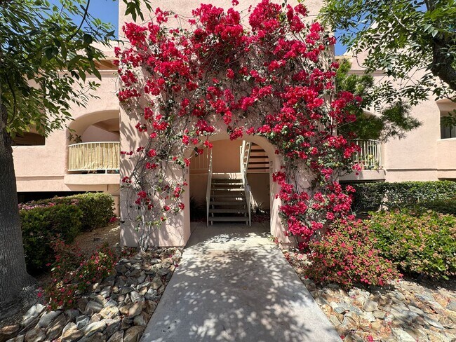 Building Photo - AVAILABLE NOW!! Charming FURNITURE OPTIONAL 1 Bed/2 Bath In Palm Springs Deauville Community!!
