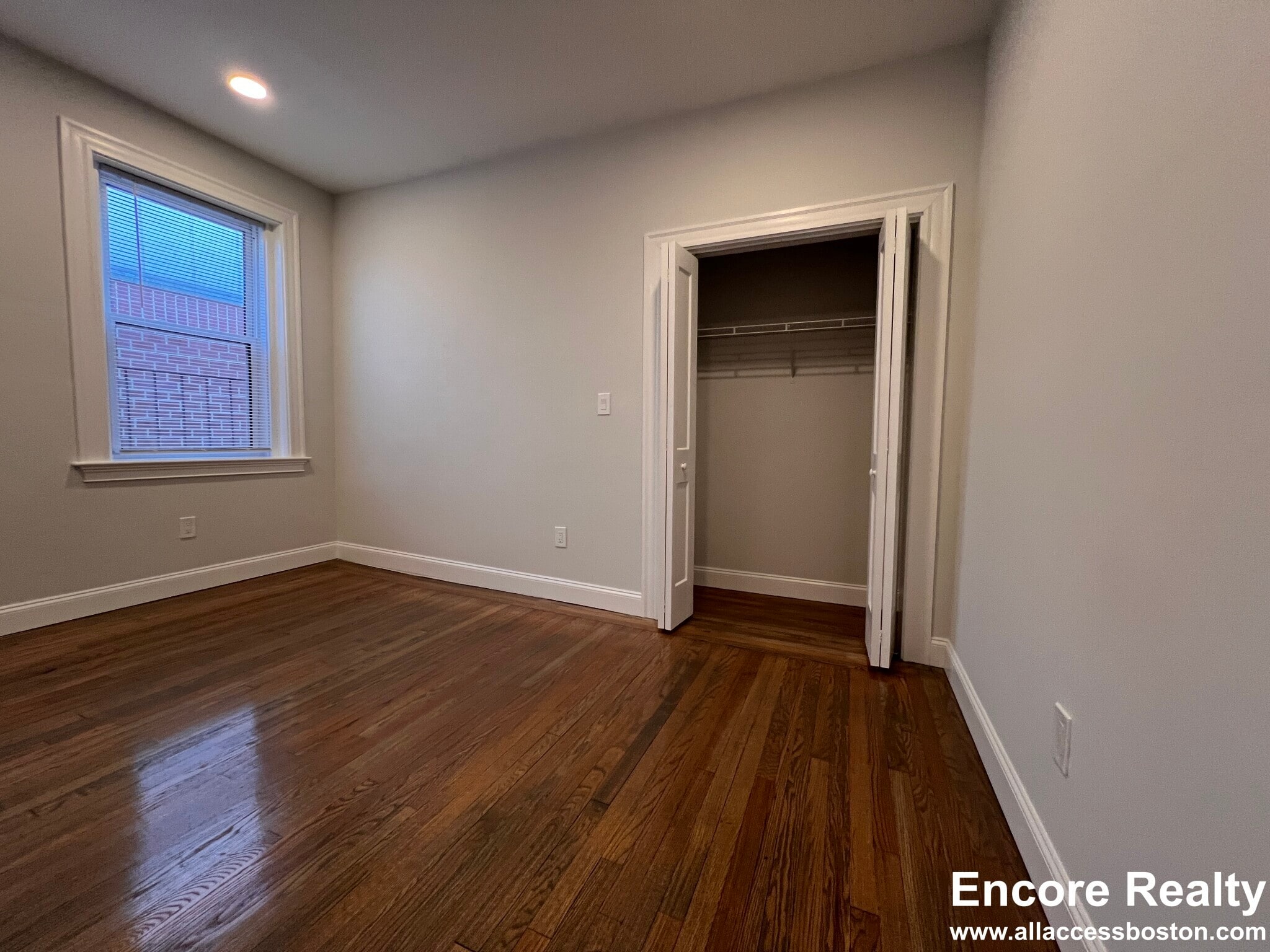 Building Photo - 11 Peterborough St