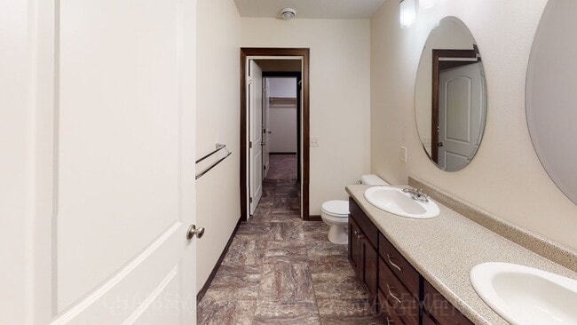Building Photo - 3 BD, 2 BA IN TEA! LOCATION! LOCATION! LOCATION! AMENITY FILLED, PET FRIENDLY TOWN HOME!