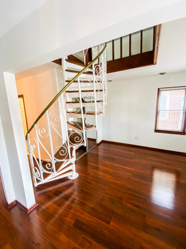 Spiral Staircase to Second Floor - 505 N Rodney St