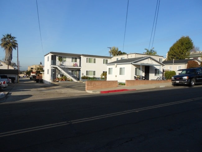 View looking West of Property - Colusa Street Apartments