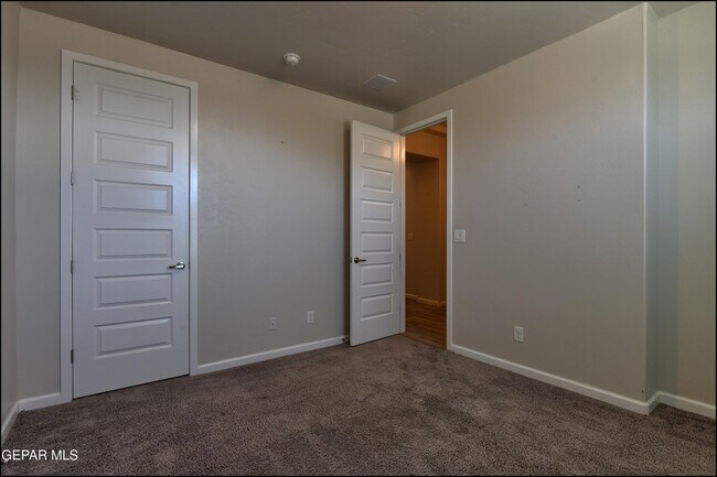 Building Photo - 12917 Nidd Ave
