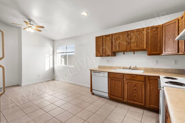 Building Photo - PERFECT CUL-DE-SAC HOME