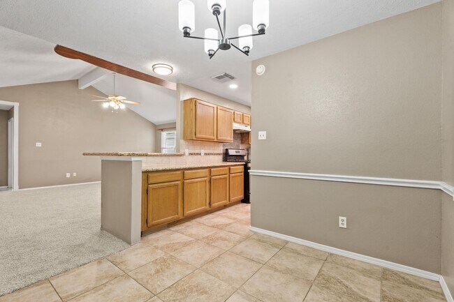 Building Photo - 3877 Pecan Cir