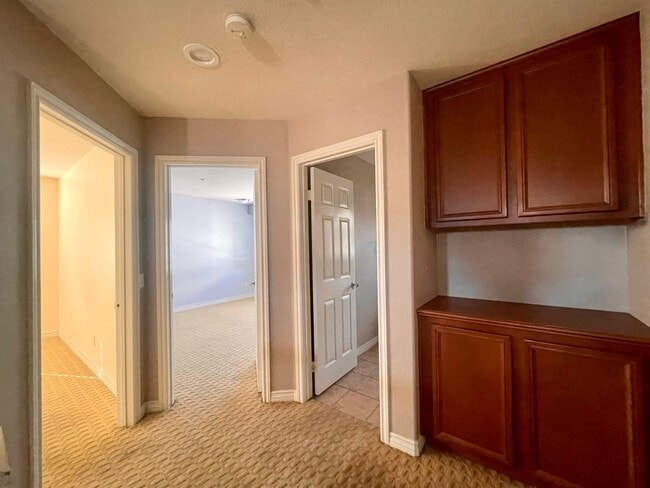 Building Photo - Glenwood, Riverside Gated Community