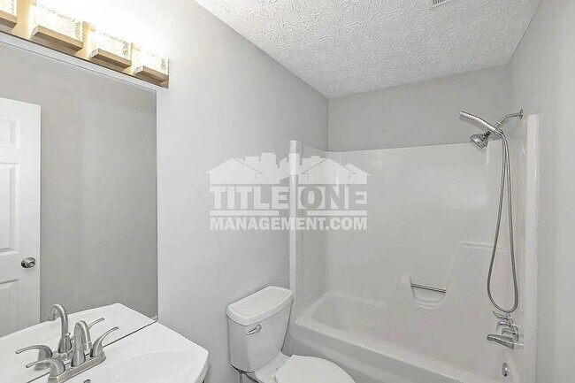 Building Photo - 3860 Hanover Ct