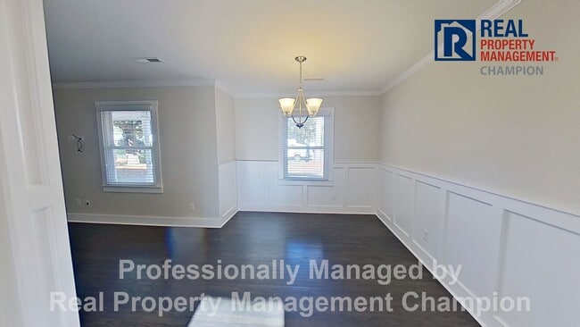 Building Photo - Updated 3 BD/2BA Home w/Spacious Rooms and Large Yard