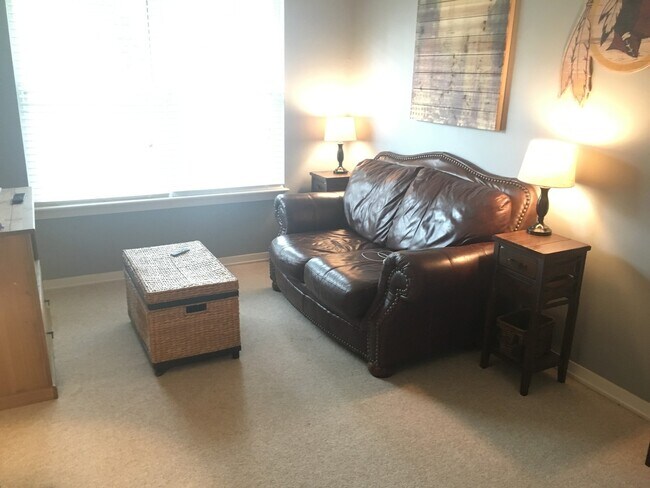 Building Photo - 3bed/2.5 bath condo in Herons Cove, Va Bea...