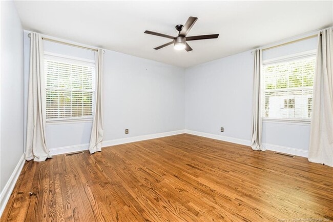 Building Photo - 325 Northview Dr