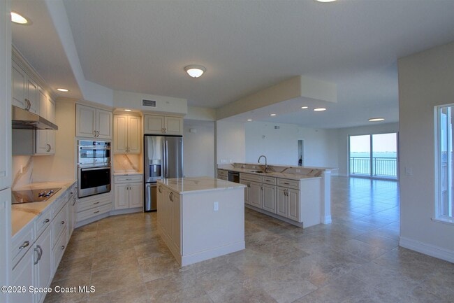 Building Photo - 1465 S Harbor City Blvd