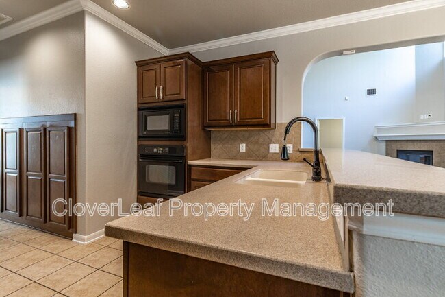 Building Photo - 9107 Los Sonoma Rio