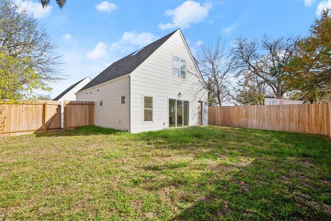 Building Photo - 2715 Sweeney Ln