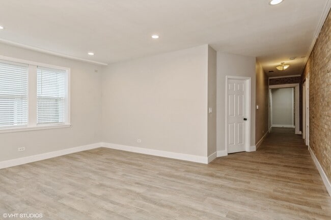 Building Photo - 6410 S Minerva Ave