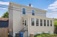 Building Photo - 5 Davis Ct