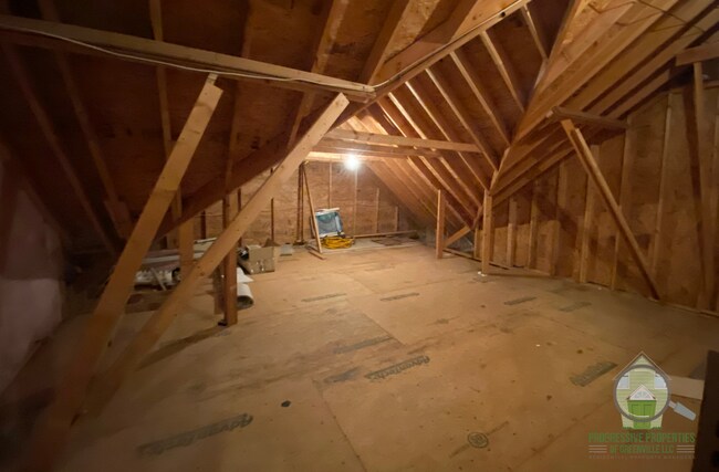 Building Photo - 9 Jude Ct