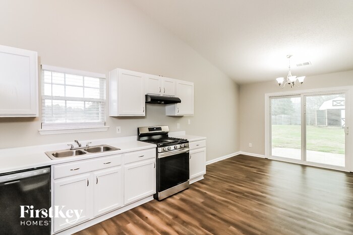 Building Photo - 127 Grandview Cir