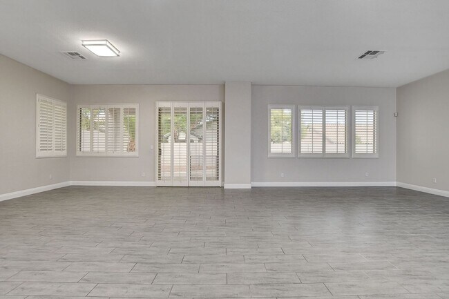 Building Photo - 4 bedroom, 3-bath home with a Pool!