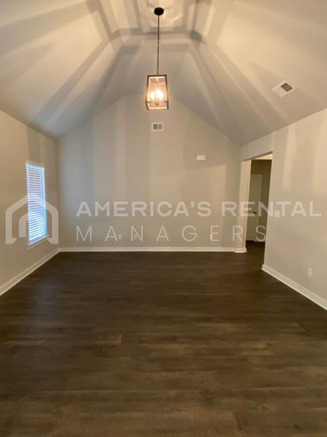 Building Photo - Home for Rent in Thorsby! Available to View Now!