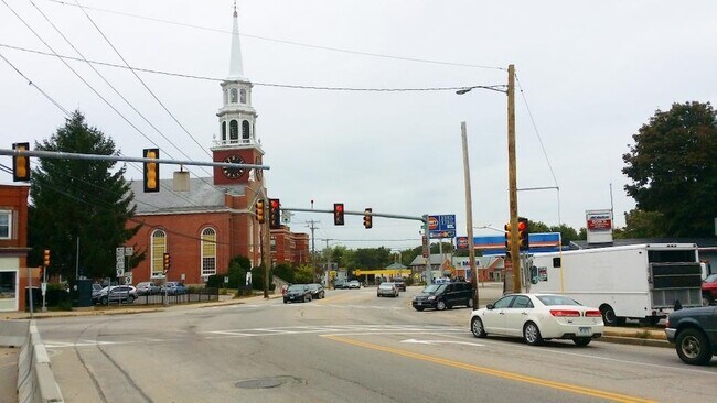 Building Photo - 2 Silver St