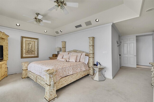 Building Photo - 6001 N Ocean Dr