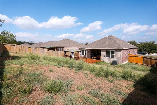 Building Photo - New Braunfels Home In Magnolia Springs