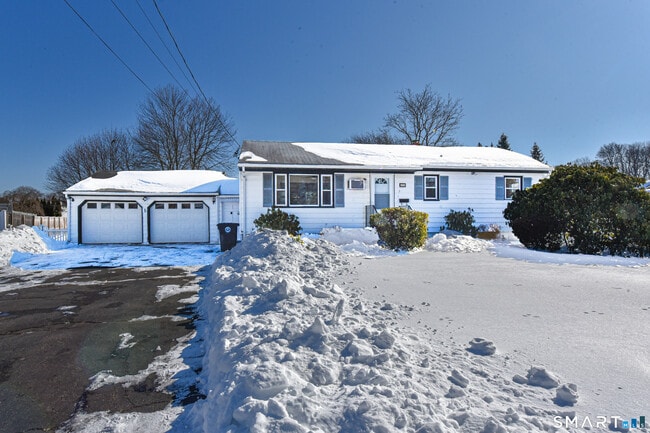 Building Photo - 90 Mary Ellen Dr