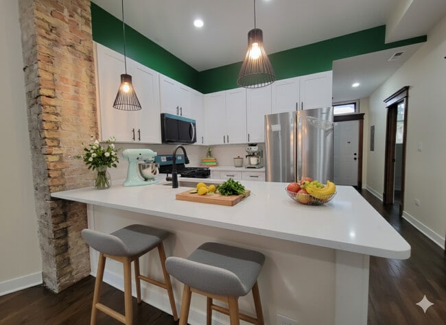 Building Photo - 1644 S Millard Ave