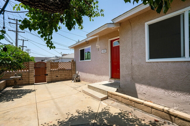 Building Photo - 1354 Knoxville St