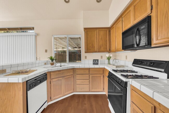 Building Photo - 8566 Aspen Brook Way