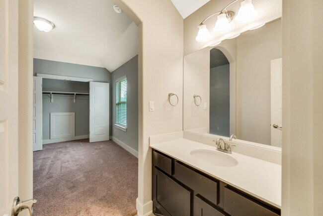 Building Photo - 8325 Paola St