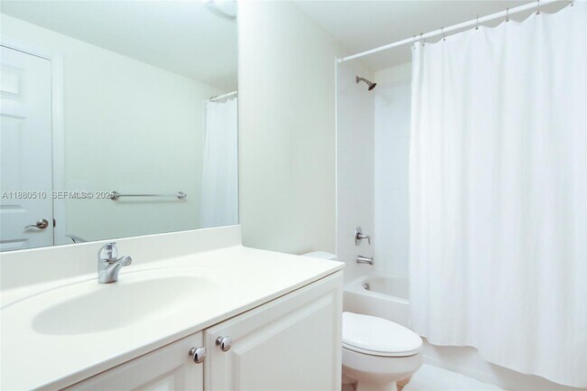 Building Photo - 888 Douglas Rd