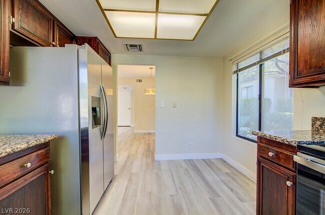 Building Photo - 2574 Pera Cir