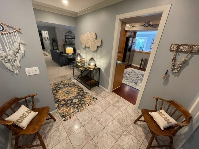 Building Photo - 90 Bishop Sq