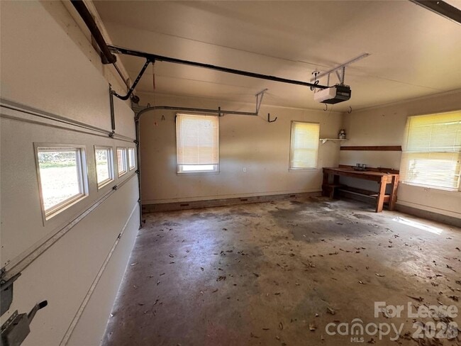 Building Photo - 7381 Lockhart Rd