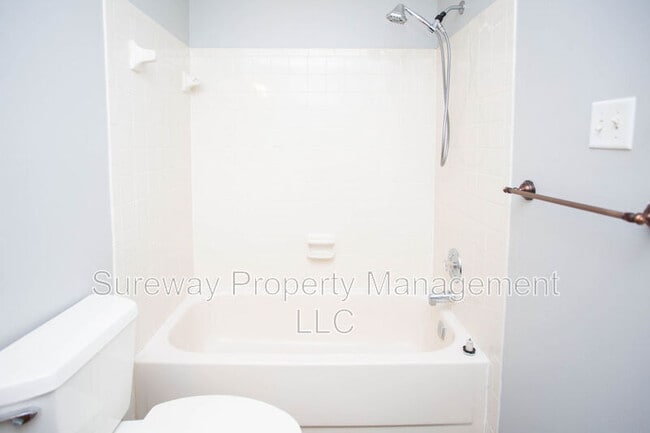 Building Photo - 38 Dorchester Cir
