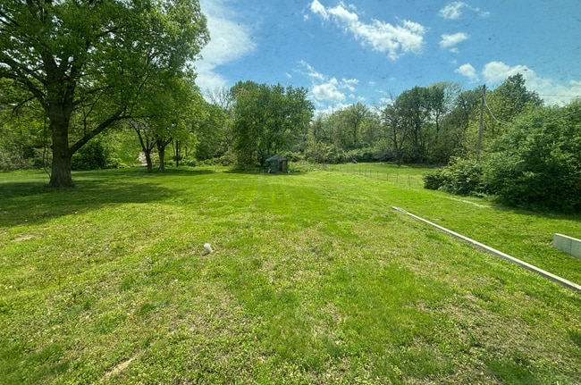 Building Photo - 3 BR / 2.5BA | Updated Single Family Home | 2-Car Garage Parking | Private backyard!